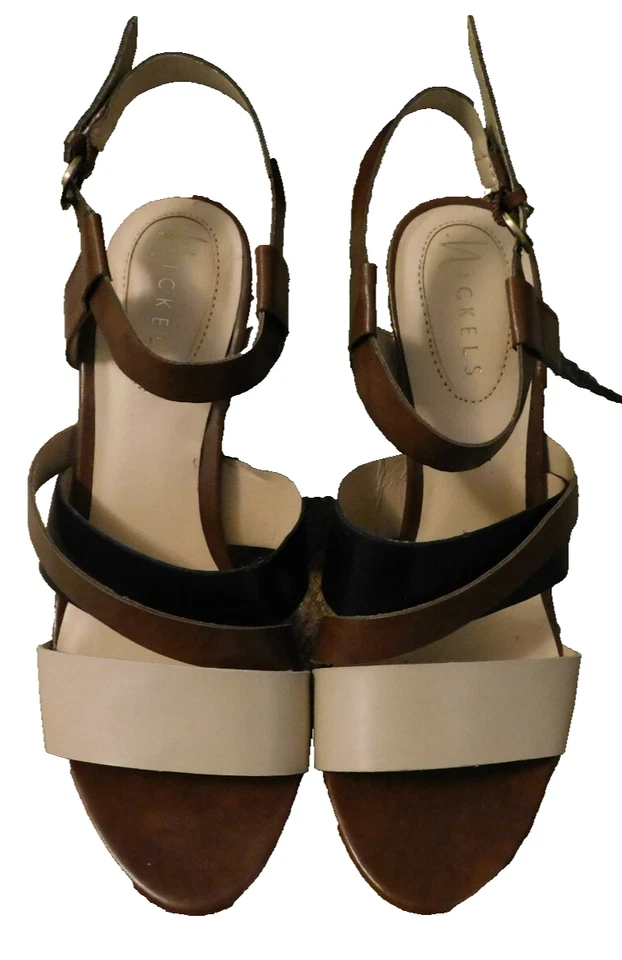 Nickels Jaclyn Sandalia Tiras Punta Abierta 4" Tacones 6.5 Marrón Taupe Negro Usado en Excelente Condición Elegante Foto 2 de 4