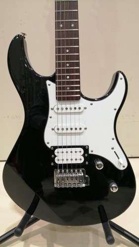 YAMAHA PAC112V Used Alder body Maple neck Rosewood fingerboard Black w/Soft case