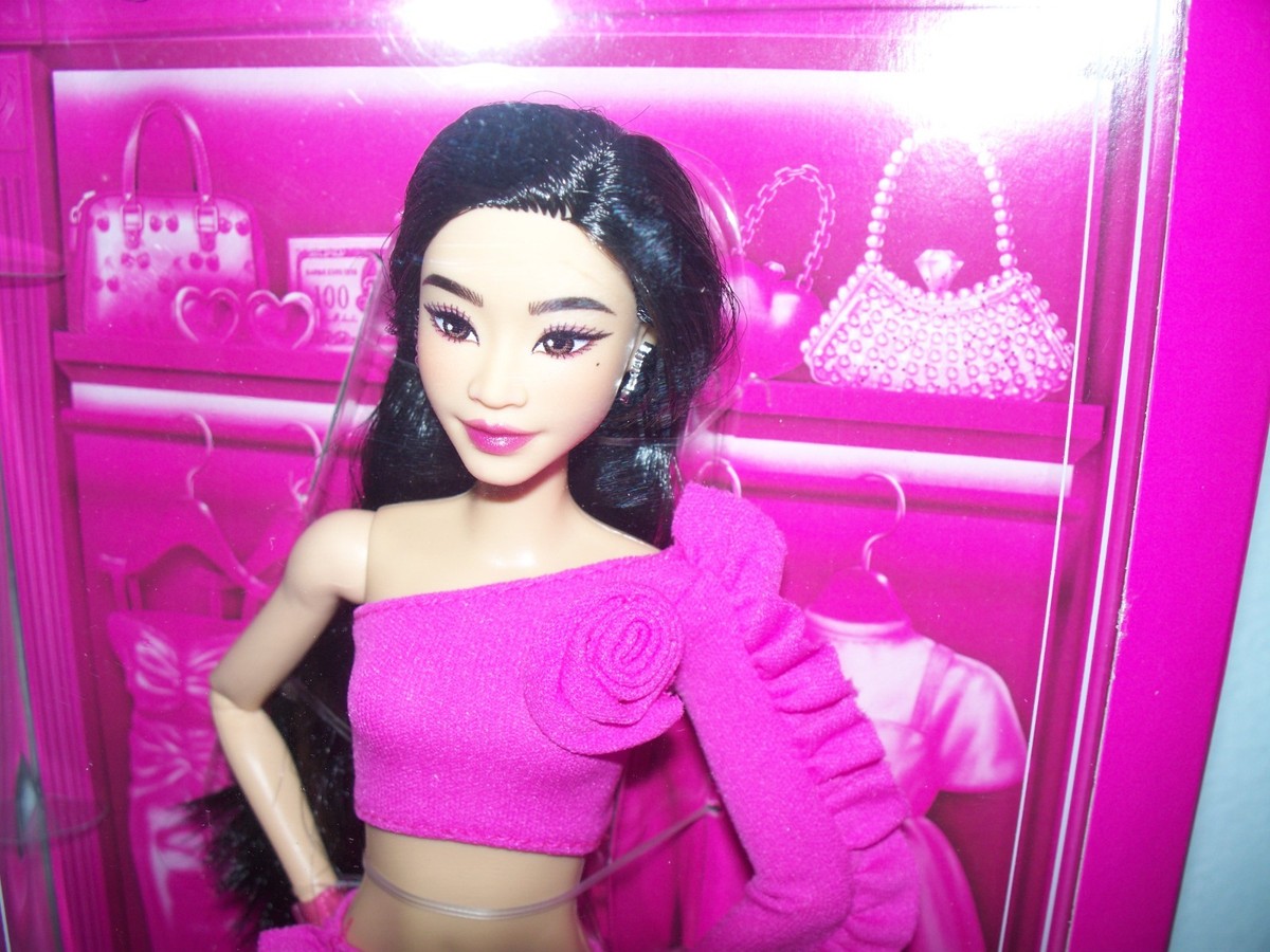 BARBIE DELUXE STYLE DOLL #2 ASIAN BLACK HAIR PINK PROSTHETIC LEG ARTICULATED