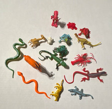 Lot of Mini Plastic Reptile/Amphibian  Insect Figures- great for diorama