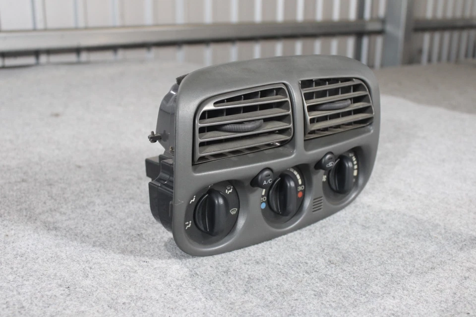 INTERRUPTOR DE CONTROL DE AIRE ACONDICIONADO SUBARU IMPREZA WAGON GF8 OEM JDM RHD PROBADO Foto 2 de 4