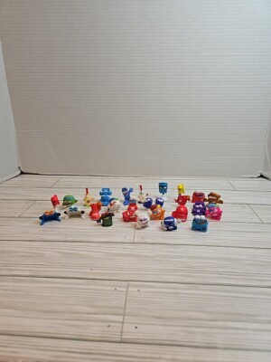 Zuru Smashers Mini Brands Mixed Lot Of 27 Sports Figures