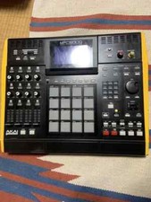 Akai MPC5000 Music Production Center black/yellow Test Completed