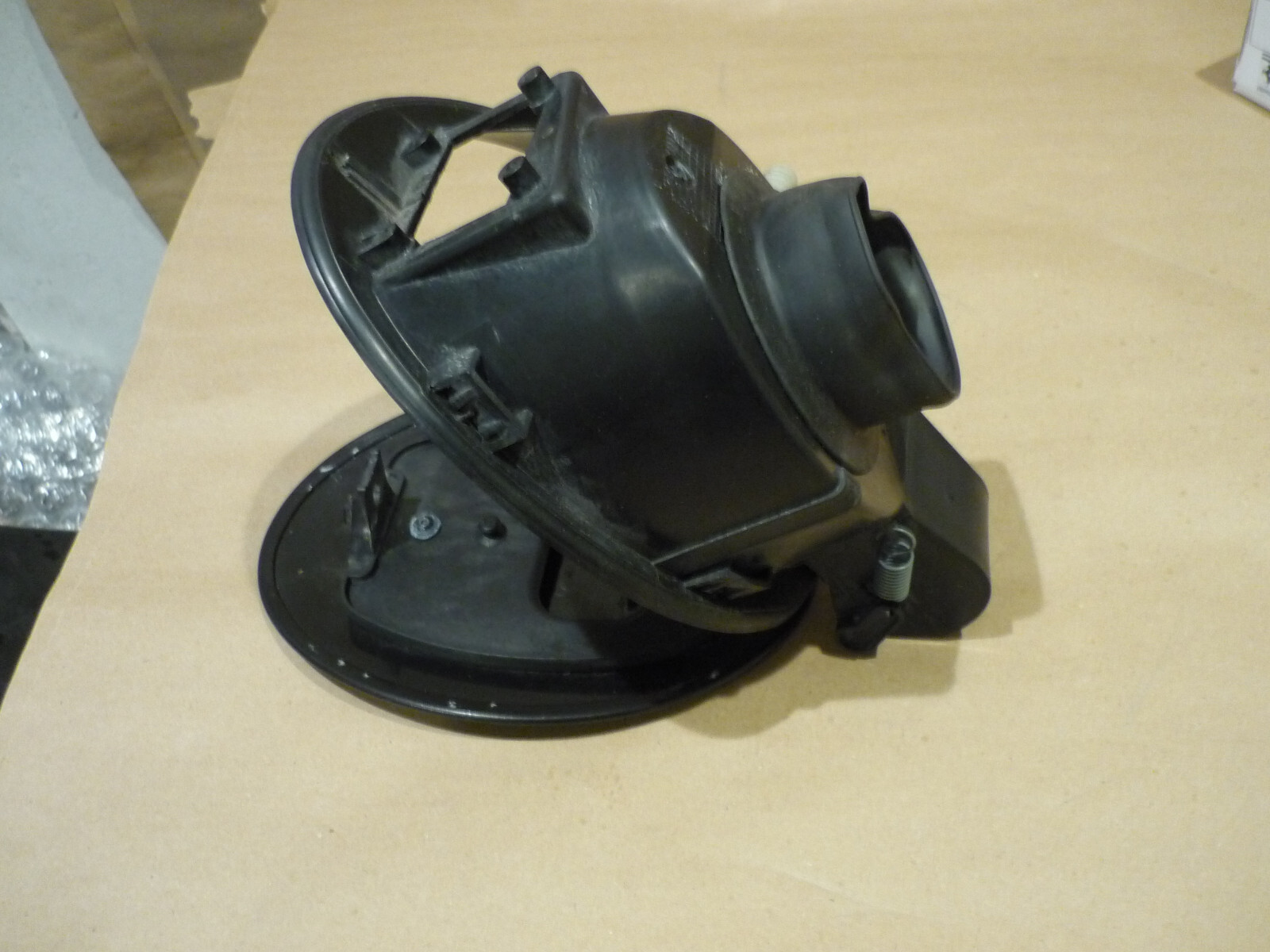 Ferrari California - Fuel Filler Door & Pan Assy-P/N 80974500 - 80975410
