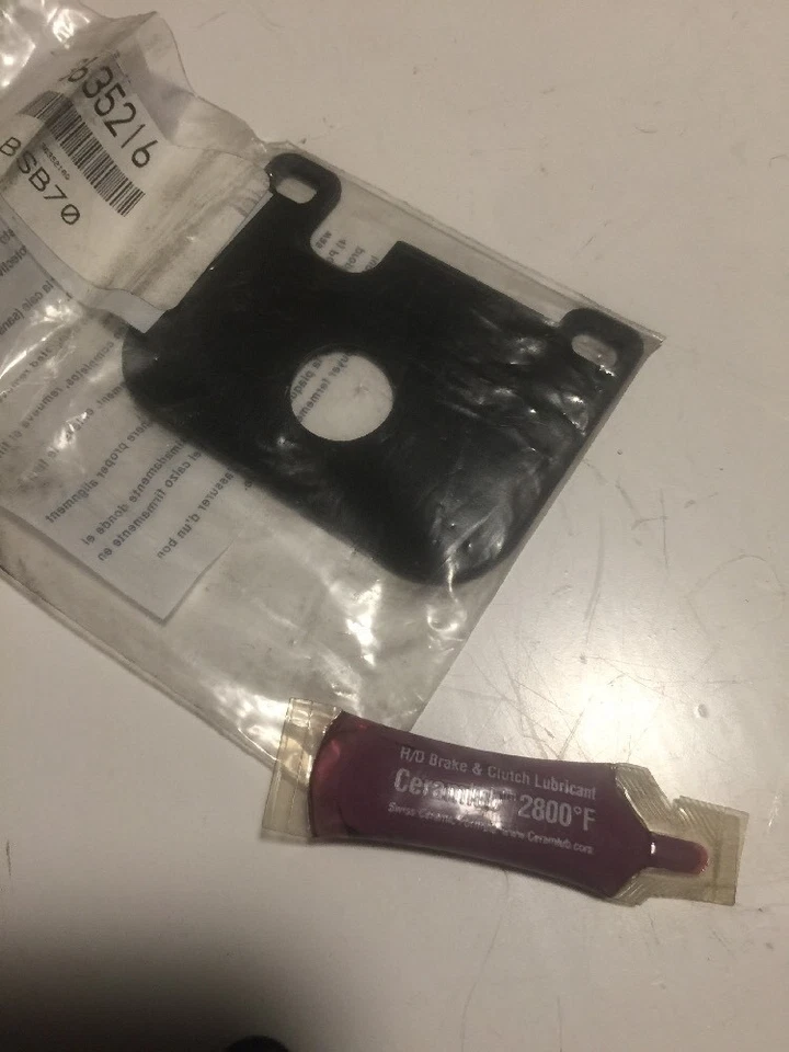 Pastillas de freno Bendix D145IQ con cuñas NUEVAS Foto 3 de 4