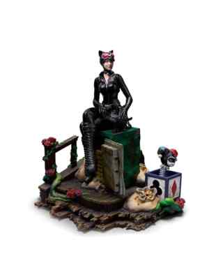 Catwoman Deluxe Gotham City Sirens 1/10 Statue Iron Studios