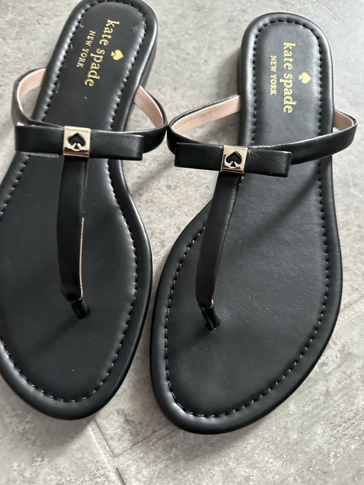 Sandalia de cuero Kate Spade en negro talla 7,5 Foto 2 de 4