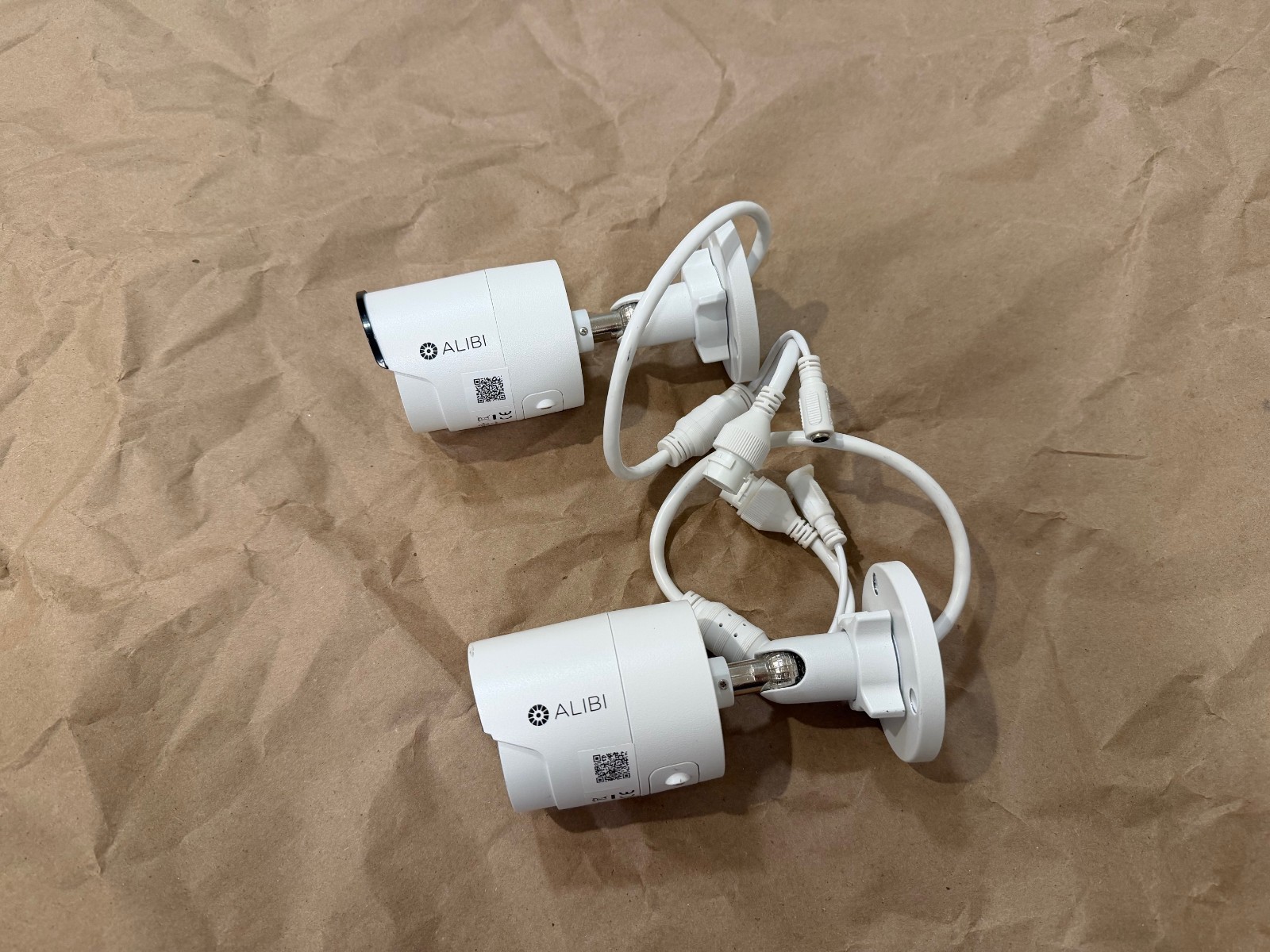 Alibi ALI-NS4014R 4MP IP Camera, Lot of 2 security cameras, HD IP