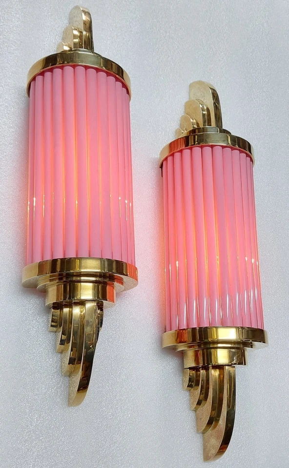 Aplique de pared rascacielos Art Deco vintage | Juego de 1 luces de pared de latón y vidrio rosa Foto 3 de 4