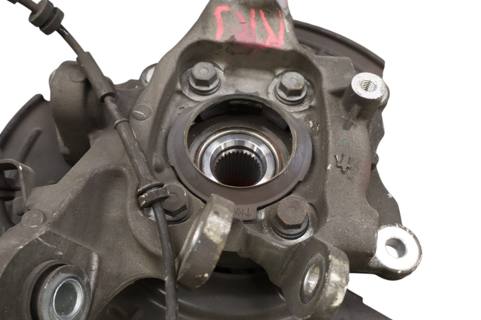 17-22 Maserati Ghibli Rear Right Passenger Spindle Knuckle Hub 670036903 Oem