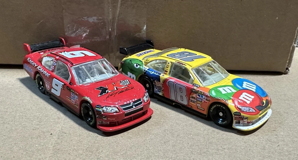 Preços baixos em Kyle Busch NASCAR Diecast Carros de Corrida 2008