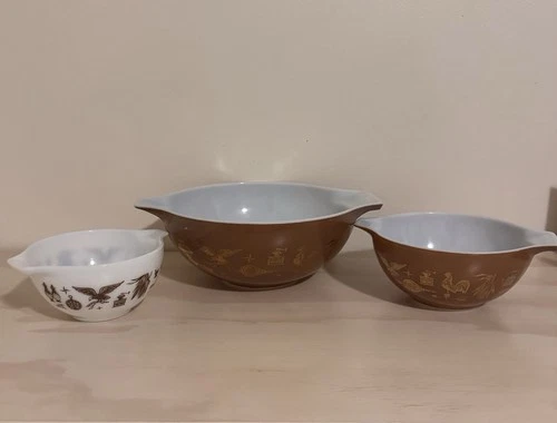 Vintage PYREX Early American Set of 3 Cinderella Mixing Bowls 441, 442, & 444