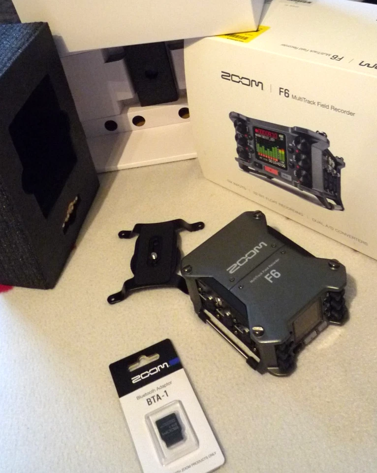 Zoom F6 Multi Track Field Recorder 32-Bit Float Recording mit Bluetooth Adapter - Bild 4 von 4