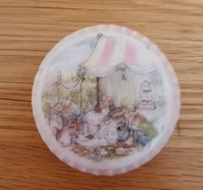 Royal Doulton Brambly Hedge 'The Wedding' Trinket Box 1990