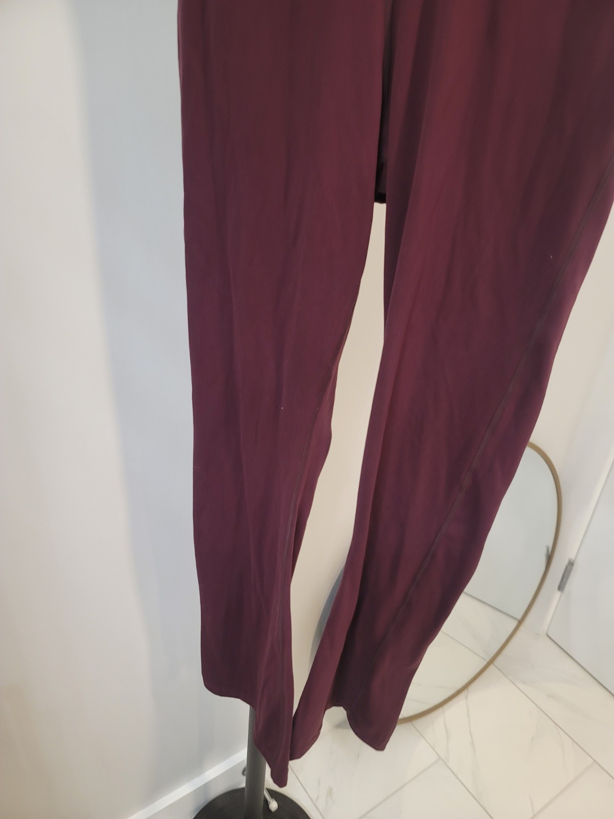 Tuckernuck Compression Workout Pull on Flare Legg… - image 3