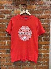 Vintage 1983 NIKE SWOOSH Basketball Dapper Dan X Pittsburgh Post Gazette Tee M Vintage 1983 NIKE SWOOSH Basketball Dapper Dan X Pittsburgh Post Gazette Tee M