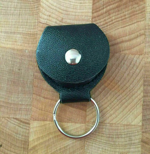 Genuine Leather Keychain Guitar Pick Holder Plectrum BEST Case Bag 丨UK - Picture 3 of 3