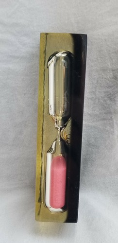** VINTAGE MID CENTURY MODERN LUCITE CHESS HOURGLASS TIMER PINK SAND FILLED ** - Picture 4 of 7