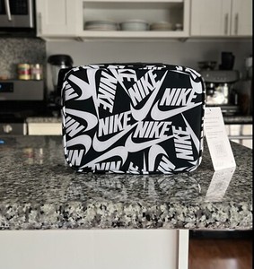 Nike Swoosh Hard Shell Lunch Box 4L Black White Insulated School Bag 9A2929-K25
