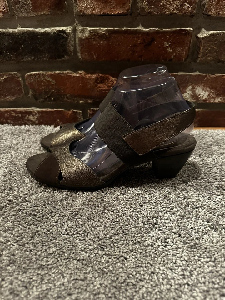 Tacones de cuero marrón Munro para mujer punta abierta talla 9 Foto 3 de 4