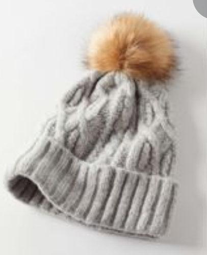 UO Cable Knit Fur Pompom Beanie - NWT 