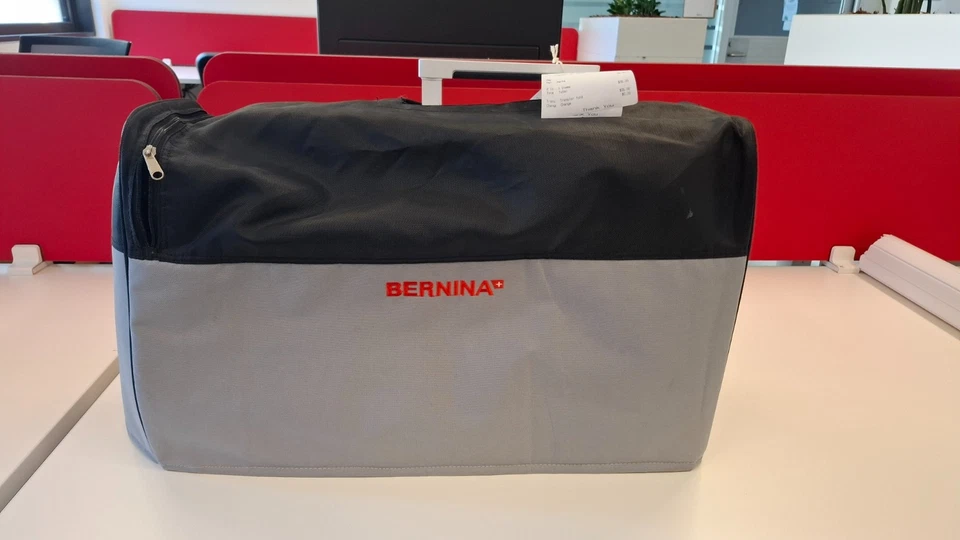 Bernina B780 Digital Sewing and Embroidery Quilting Machine - image 2 of 4