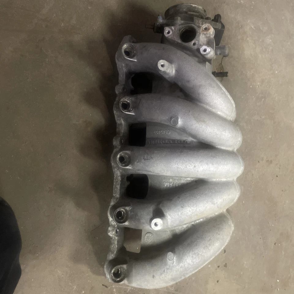 Colector de admisión y cuerpo del acelerador 98-00 Volvo V70R V70 S70 6842423 B5234T #1585E Foto 2 de 4