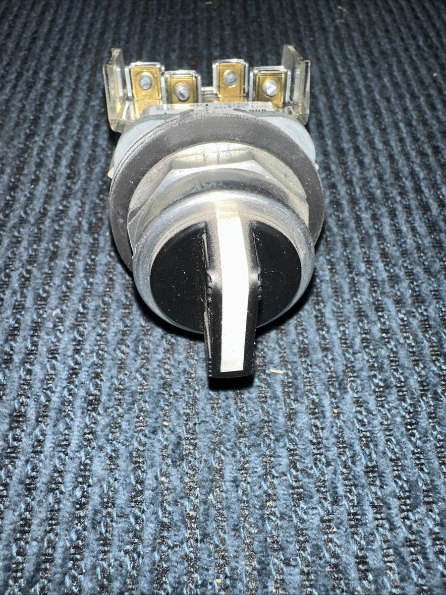 Allen-Bradley 800T-J91 Selector Switch, 3 Position w/Contact Block