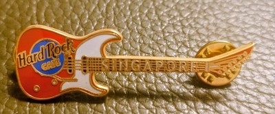 Hard Rock Cafe Singapur Basic Marvel Spectrum Guitar Pin 2001