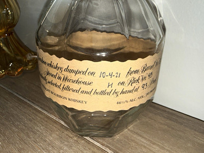 Blanton's Single Barrel Bourbon Whiskey Liquor Bottle w/ Horse Stopper, Clear