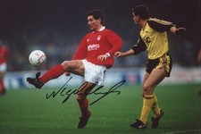 Nigel Clough 6, signed 12 x 8 Nottingham Fores picture