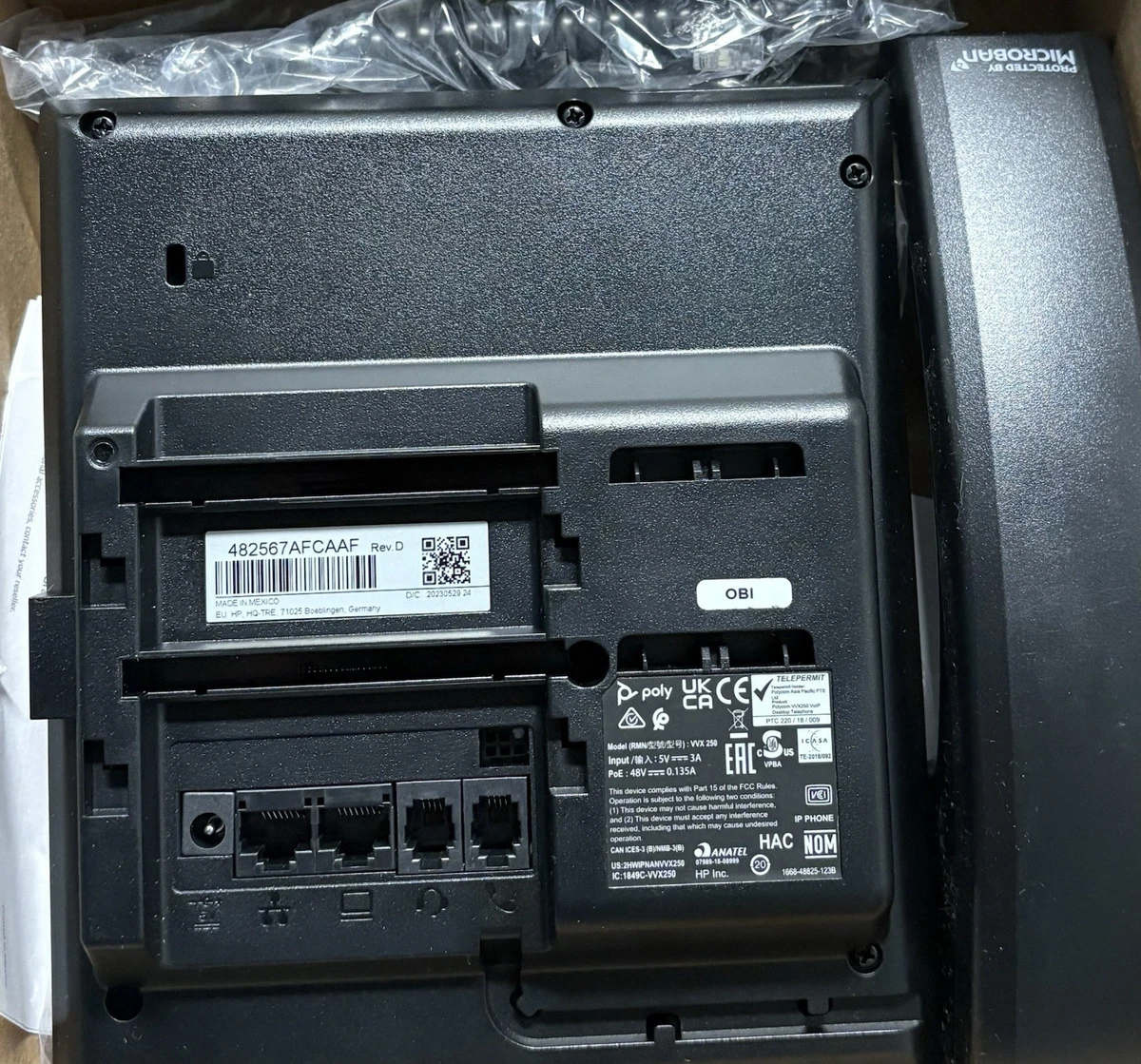 Poly VVX 250 IP Phone Corded Corded Desktop Wall Mountable Black 89B58AA photo 2