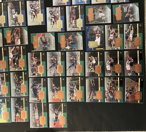 1998-99 SPx Finite 49 carte basket numerate 2025/2700/3390/5000 /5400/10000 - Foto 6 di 11