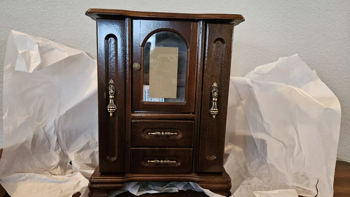 VTG Y2K Classic Treasures Wooden Jewelry Box w Etched Glass Door. New in Box