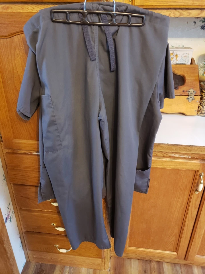 Conjunto de pantalones exfoliantes y top cuello en V White Swan Fundamentals damas mediano, gris/granito Foto 2 de 4