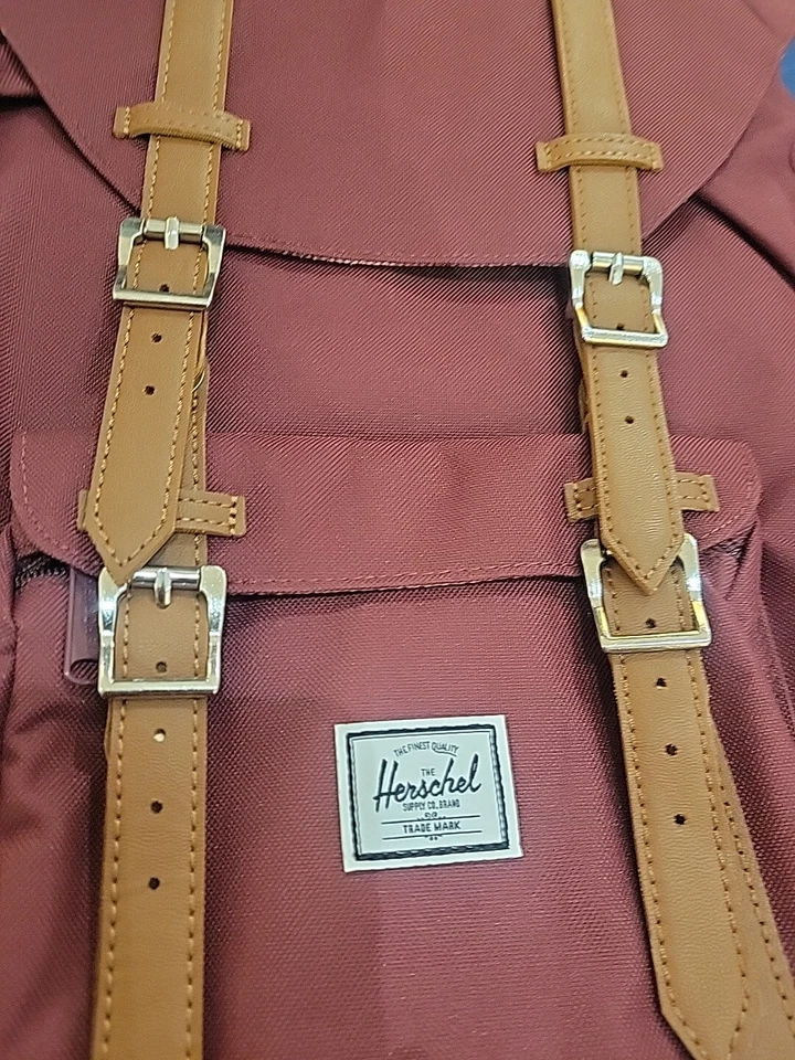 MOCHILA HERSCHEL LIL AMBER M 600D POLI - NUEVA Foto 3 de 4
