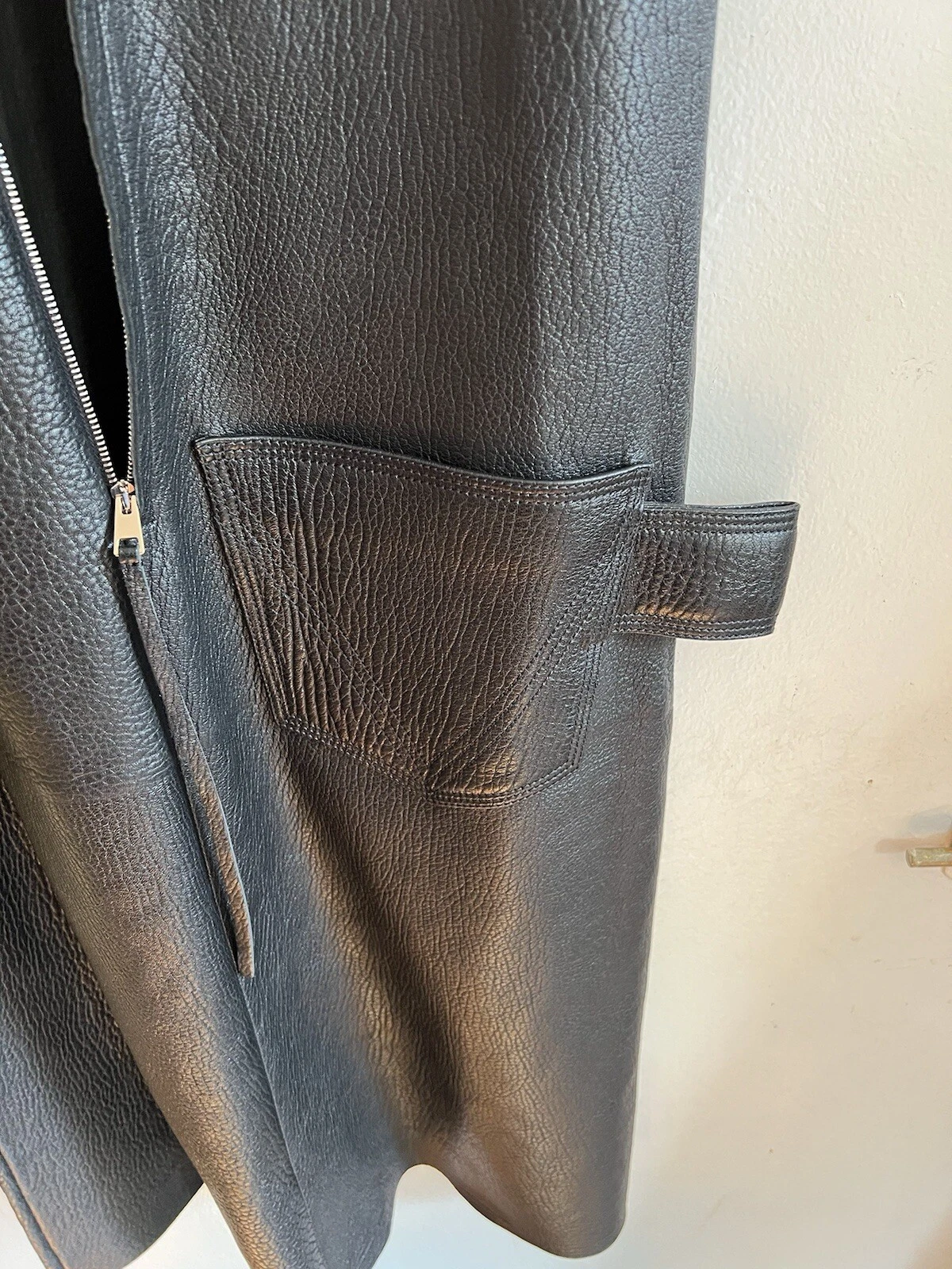 Abito a tubino Bottega Veneta pre autunno 2019 in pelle nero