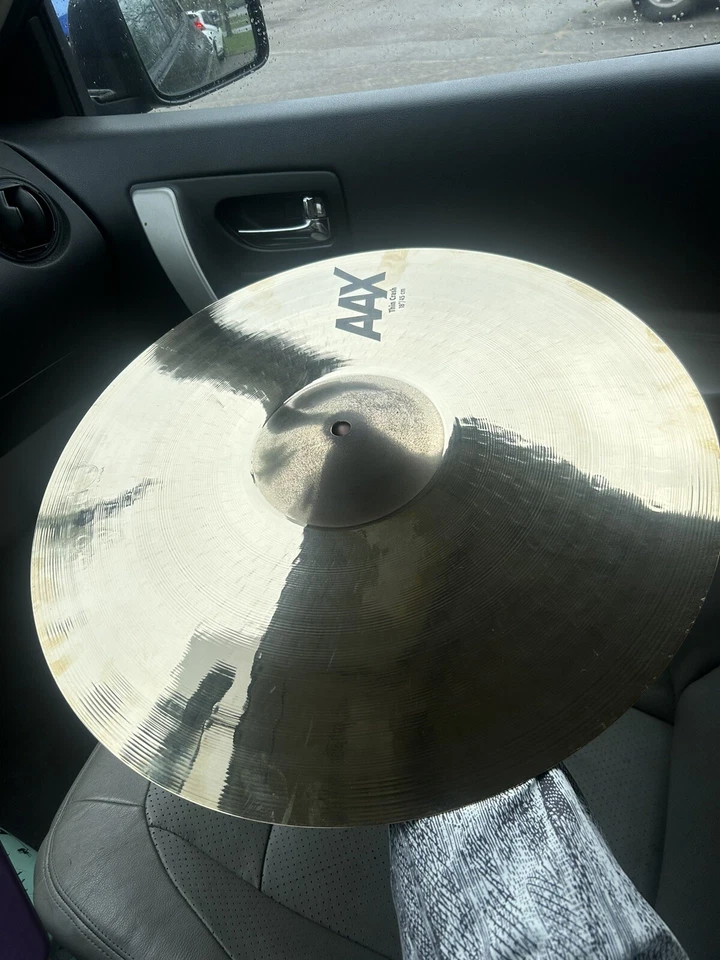 Sabían de choque delgado de 18 pulgadas Foto 2 de 2