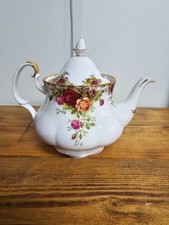 Royal Albert Old Country Roses Bone China Tea Pot - Fantastic Condition