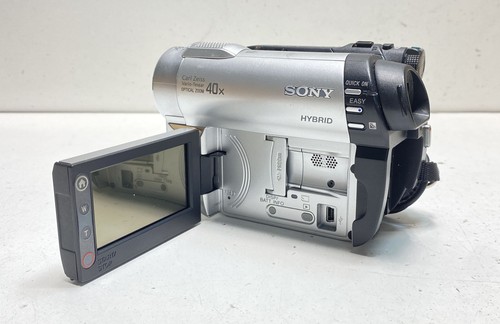 Sony Handycam DCR-DVD610 DVD Camcorder - Picture 2 of 6