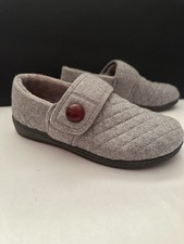 Womens Vionic Shoes Jackie Flannel Quilted Comfort Slip Ons Slippers Grey Sz 7