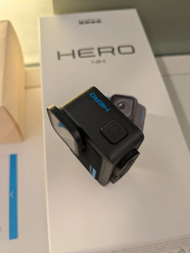 GoPro HERO 4K Action Camera With 512GB SD Card - Image 4 of 4