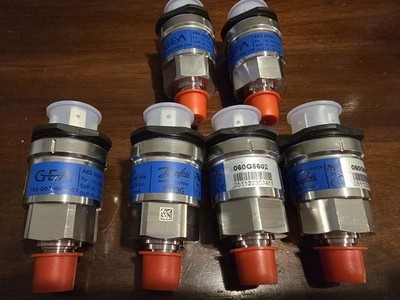 Danfoss 060G5602 GEA 745-007000-100 Pressure Transducer AKS 3000 0-100 PSIG 