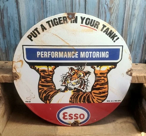 Vintage 1962 ESSO Tiger In Your Tank Porcelain Metal Gas Pump Plate Sign