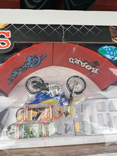 SKATEPARK Skatepark Skate Park Kit, Motorcycle, Skateboard, Ramp, Tool Kit NEW - Picture 4 of 8