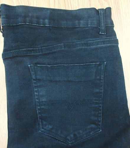 JEANS DIESEL PIERNA CÓNICA ALGODÓN/SPANDEX NEGROS TALLA 38W X 27L - Imagen 3 de 7