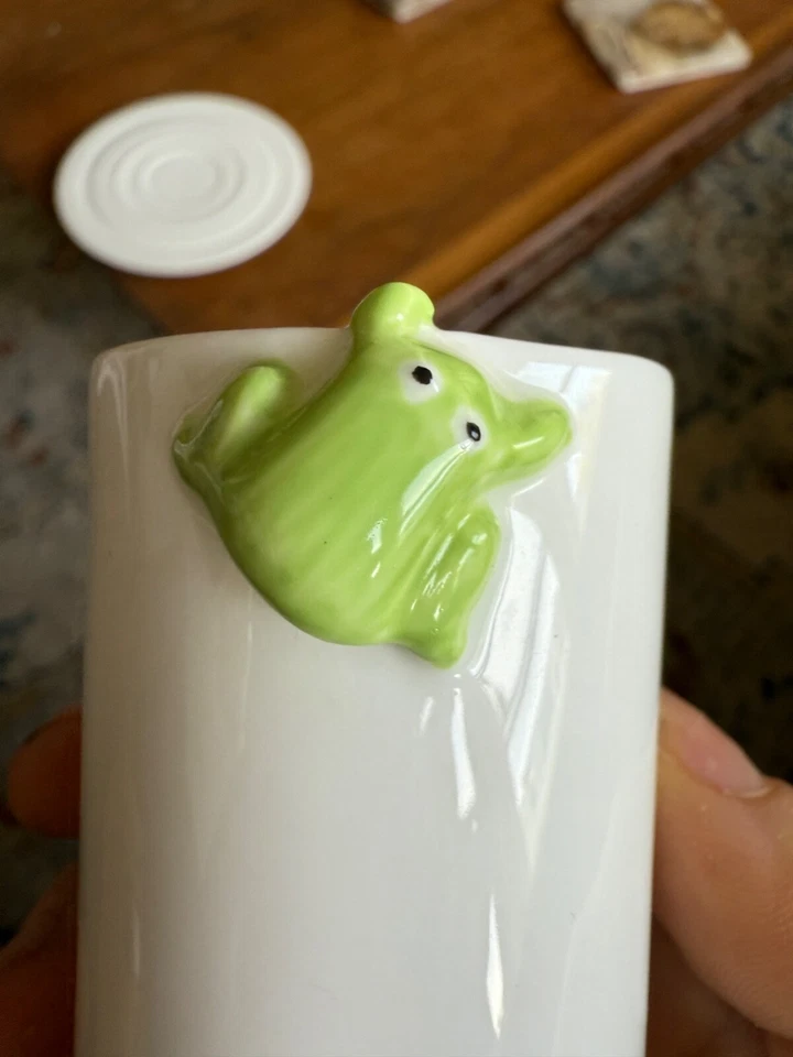 IL CAFFE ALESSI "Kaeru" Mocha Espresso Tazas y Platillos Toyo Ito 2005 Foto 2 de 4