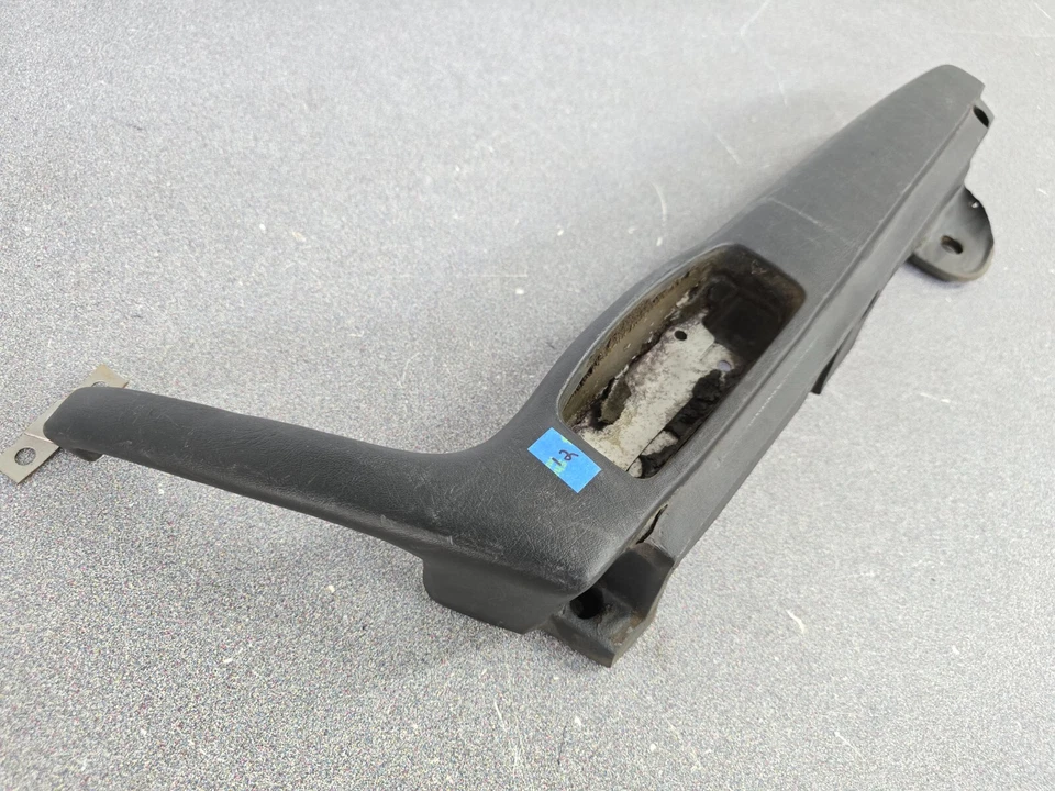 USED ORIGINAL GENUINE PORSCHE 911 912 LWB PASSENGERS DOOR HANDLE ARMREST #12 - Image 2 of 4