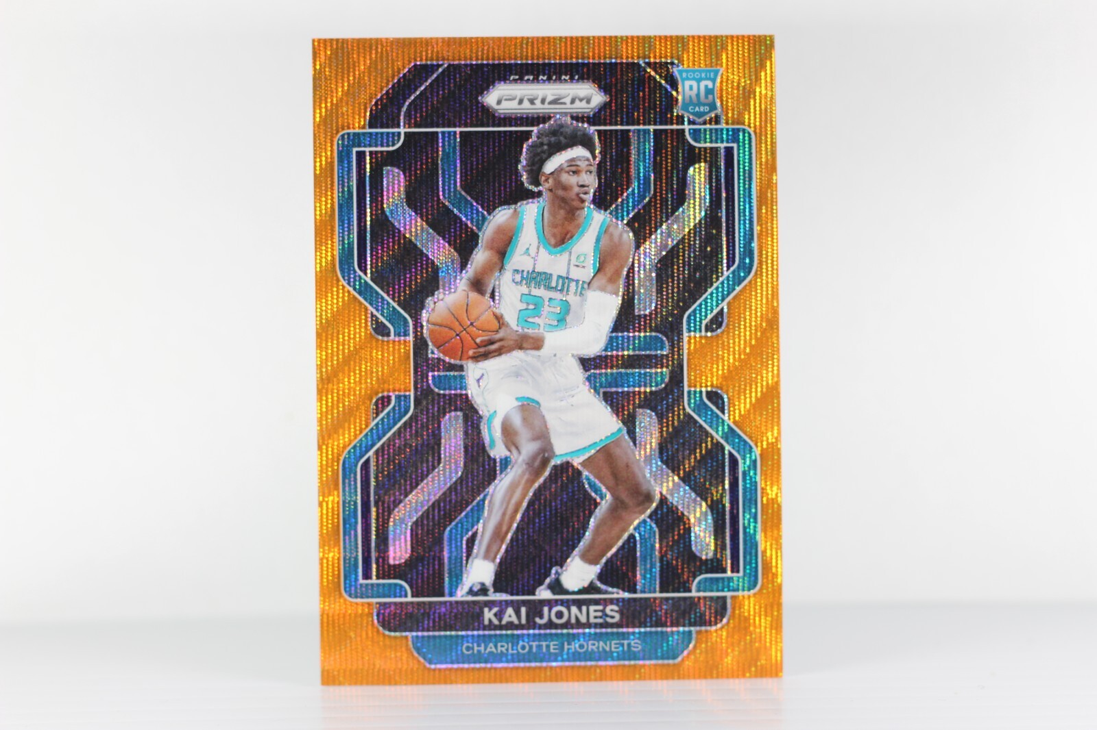 2021-22 PANINI PRIZM CHARLOTTE HORNETS /60 ORANGE RC KAI JONES #323 (BB9)