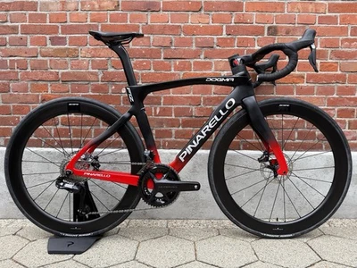 NEW! Pinarello Dogma F12 Disc/Size 54/Shimano Ultegra DI2 12x2/Scope S4/€11.999 - Bild 1 von 4